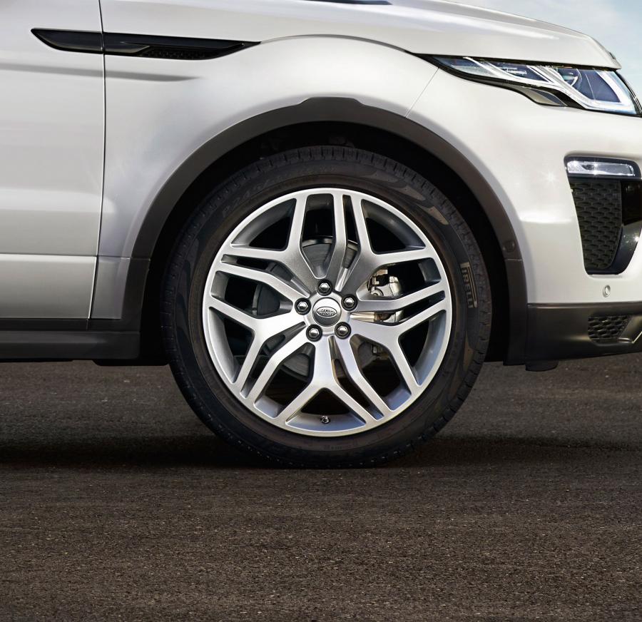  Land Rover Range Rover Evoque HSE Dynamic 2015 года  (фото 11 из 22)
